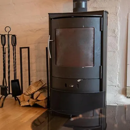 아파트 The Yellow Door *